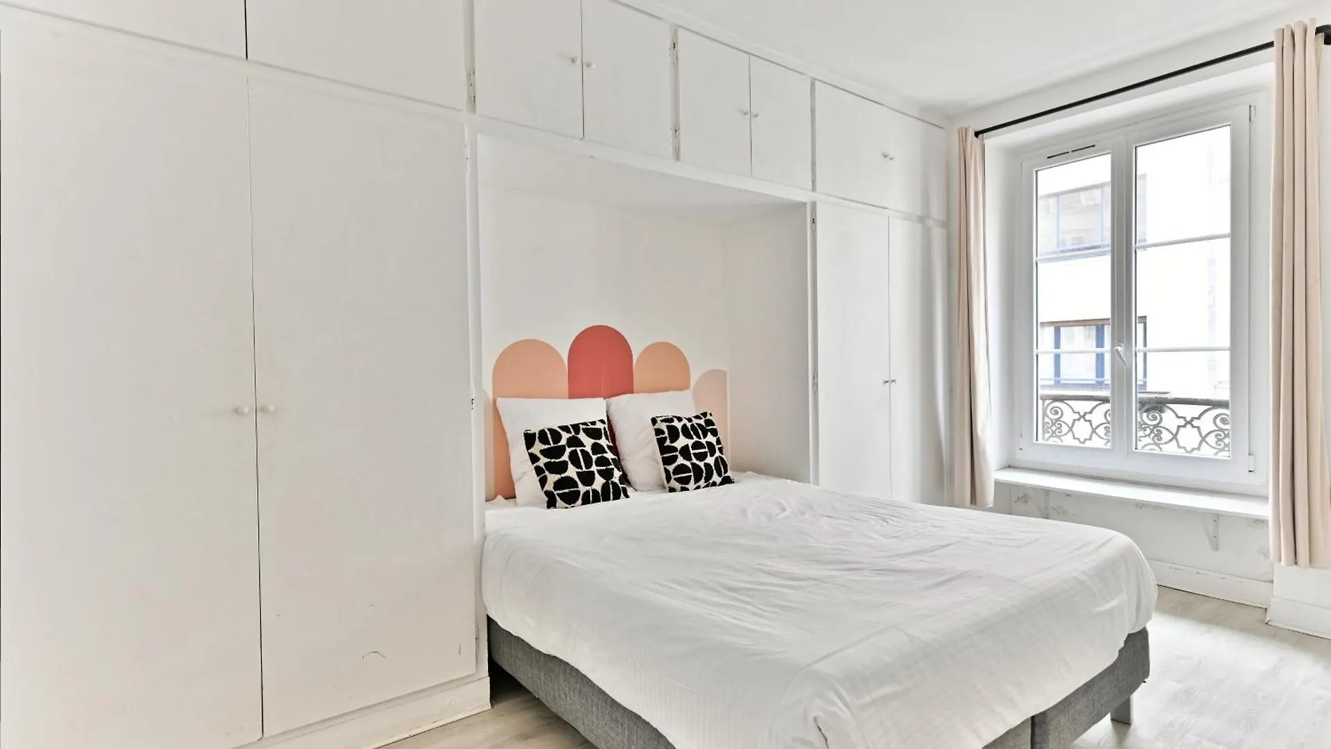 Apartment Appartement Champ De Mars - Augereau Paris France